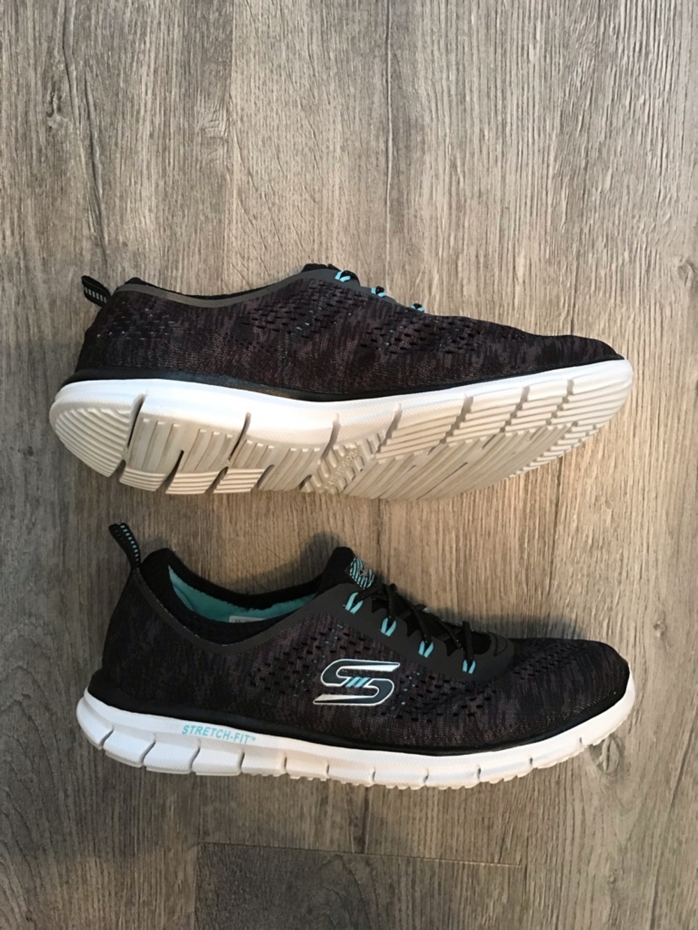 Skechers Stretch Fit Glider Air Cooled Memory Foam Black Teal Shoes Women’s 7